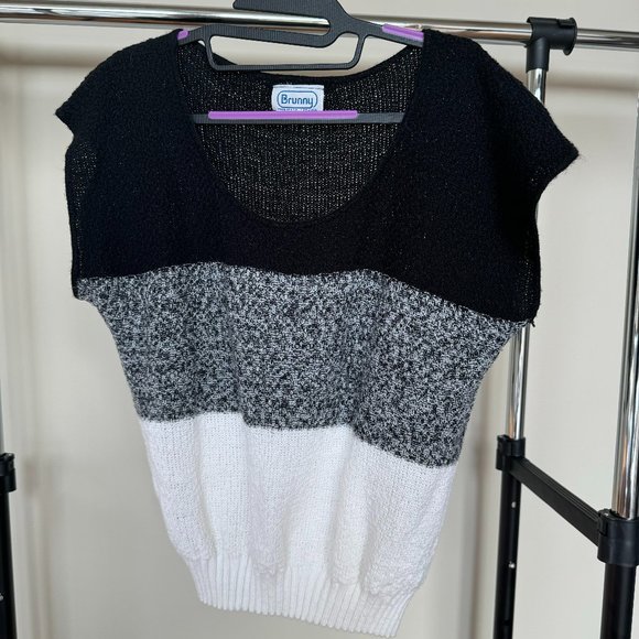 VTG 80's Brunny Loose Knit Vest Sleeveless Sweater Black Gray White colorblock - Picture 1 of 8